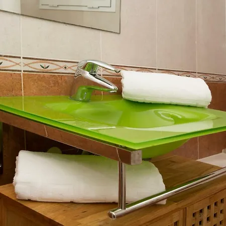 Apartment Singularstays Vii