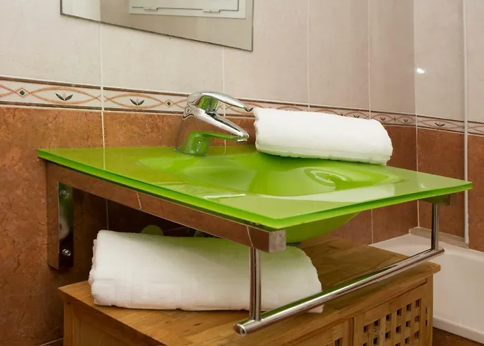 Apartment Singularstays Vii